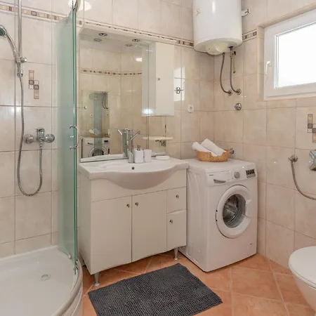 Apartament Maja With 2 Berdooms, Kastel Luksic Kaštela